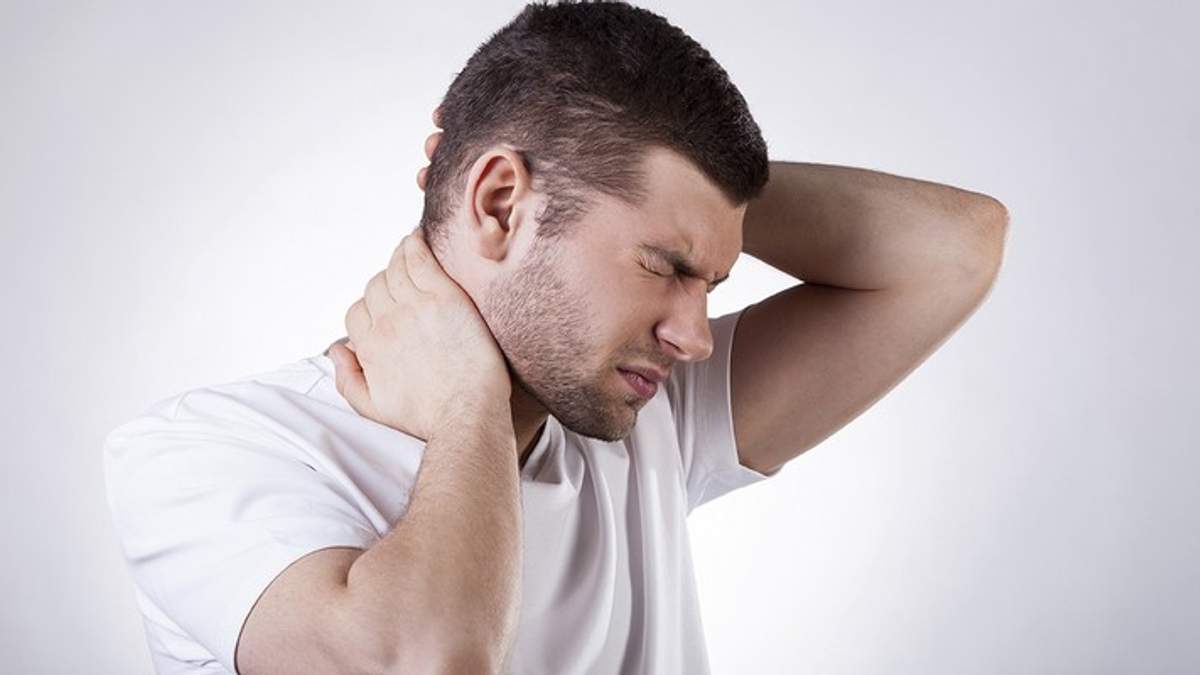 Чому болить голова в потилиці та інших точках - причини головного болю