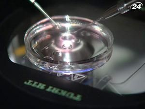 Суррогатное материнство в Украине не регулируется законом Суррогатное материнство в Украине не регулируется законом