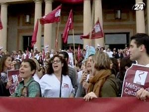 Испанские медики начали забастовку против сокращений бюджета