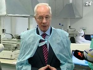 Азаров пообещал бороться с фальсифицированными лекарствами Азаров пообещал бороться с фальсифицированными лекарствами