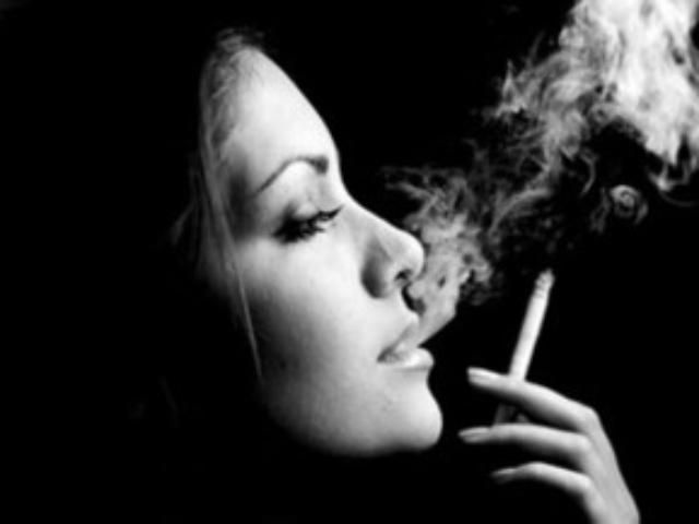 Женщины-курильщицы получают больше удовольствия от секса