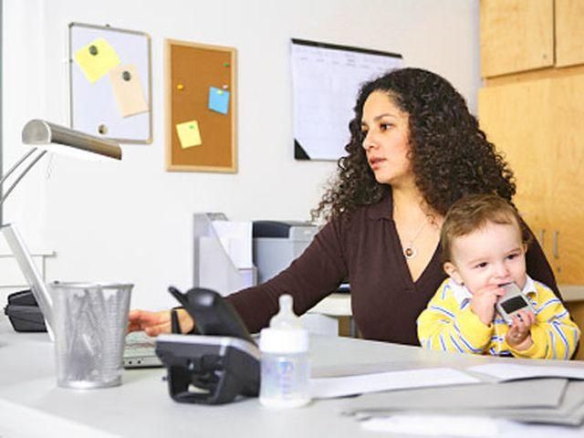 Матері, які працюють, здоровіші за домогосподарок Матері, які працюють, здоровіші за домогосподарок