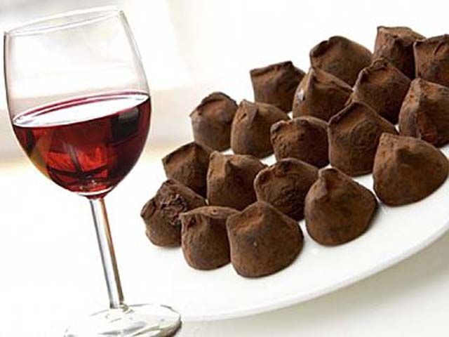 Шоколад и вино вредят сердцу