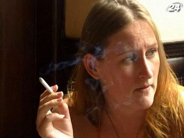Куріння вкорочує життя жінок на 10 років