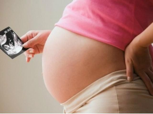 У МОЗ кажуть, що кожна жінка має народжувати по 3-4 дитини У МОЗ кажуть, що кожна жінка має народжувати по 3-4 дитини