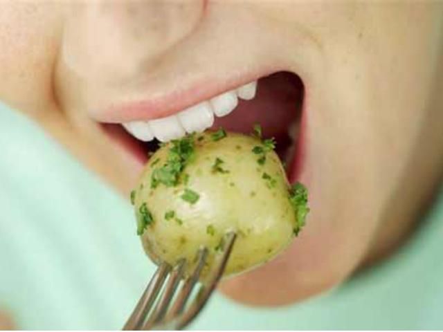 Чтобы похудеть, следует пережевывать пищу 30 секунд, - ученые Чтобы похудеть, следует пережевывать пищу 30 секунд, - ученые