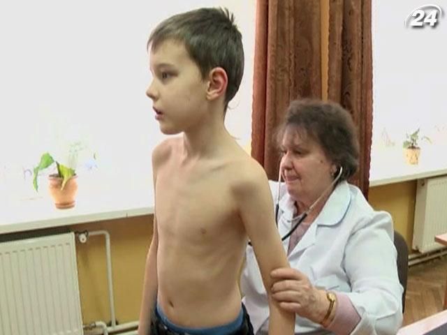 Медики та вчителі проти медоглядів у школах Медики та вчителі проти медоглядів у школах