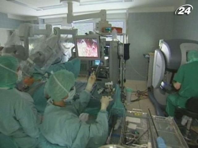 Лікарі запустять роботів в операційні палати
