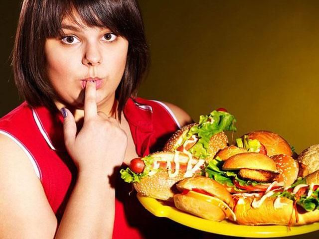 Диетологи: Чтобы похудеть надо разделять еду на мелкие кусочки