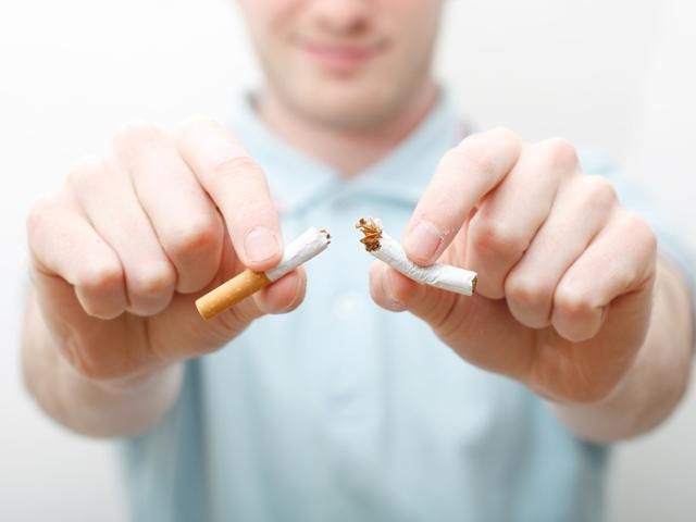 Кількість курців в Україні зменшилася майже на 20%