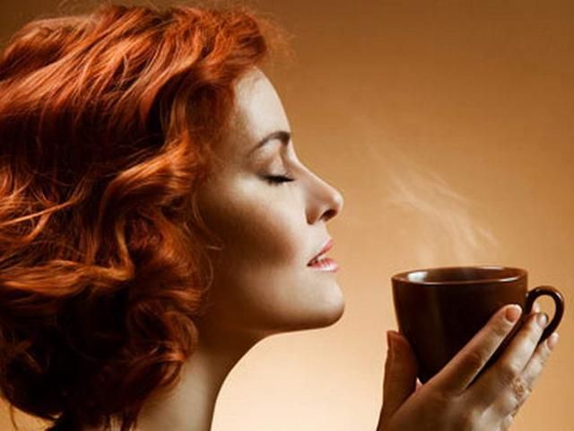 Кава зменшує розмір грудей у жінок
