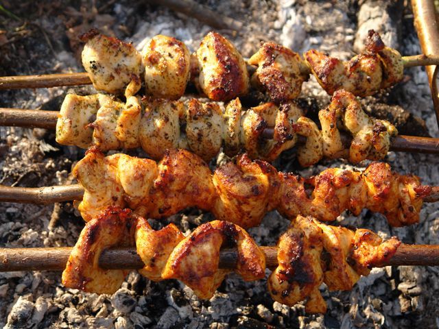 Медики советуют жарить незамаринованное мясо Медики советуют жарить незамаринованное мясо