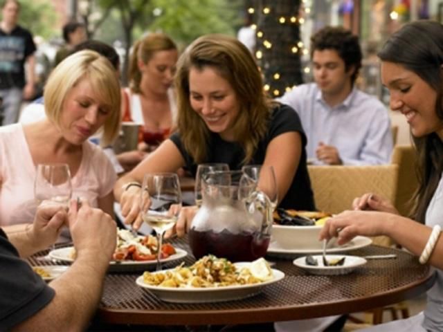 Харчування в ресторанах може нашкодити здоров’ю Харчування в ресторанах може нашкодити здоров’ю