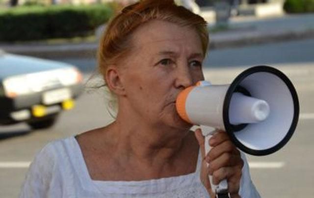 Активистка из Запорожья, которая постоянно ругалась с властью, попала в психбольницу Активистка из Запорожья, которая постоянно ругалась с властью, попала в психбольницу