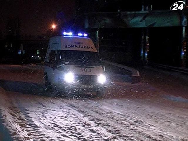 Активисты проверяют все кареты "скорой", которые приезжают в больницу Активисты проверяют все кареты "скорой", которые приезжают в больницу