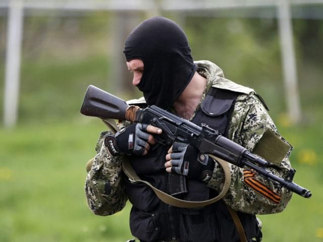 Бойовики на Сході розстрілюють швидкі, викрадають поранених, стріляють у медиків, — Міноборони Бойовики на Сході розстрілюють швидкі, викрадають поранених, стріляють у медиків, — Міноборони