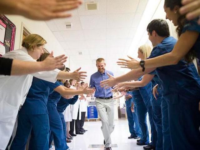 Двоє американців повністю вилікувалися від лихоманки Ебола Двоє американців повністю вилікувалися від лихоманки Ебола