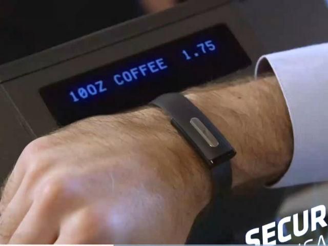 Компанія Bionym розробила браслет для зняття електрокардіограми Компанія Bionym розробила браслет для зняття електрокардіограми