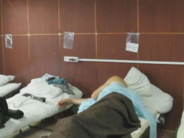 Благодаря усилиям сообщества и военных, возле Сватово действует полевой госпиталь (Видео) Благодаря усилиям сообщества и военных, возле Сватово действует полевой госпиталь (Видео)