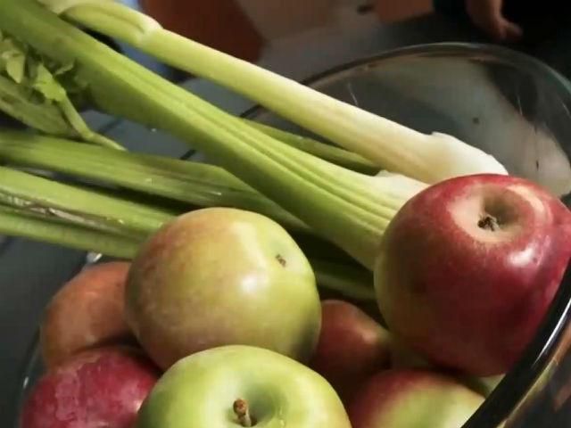 Факти про здоров'я. Секрет довголіття — у допомозі людям Факти про здоров'я. Секрет довголіття — у допомозі людям