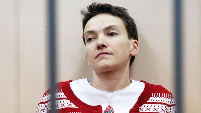 Савченко с конвоем переводят в больницу, — сестра