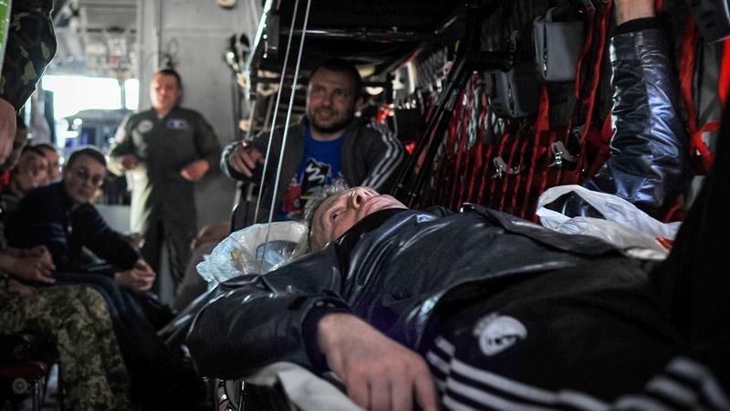 Українські бійці вирушили в Румунію на реабілітацію Українські бійці вирушили в Румунію на реабілітацію