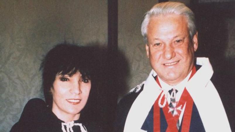 Померла відома аферистка Джуна Давіташвілі, яка посвячувала Єльцина в масони