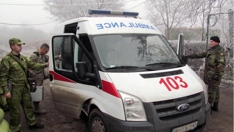 Хирурга-добровольца ранили во время обстрела боевиков Хирурга-добровольца ранили во время обстрела боевиков