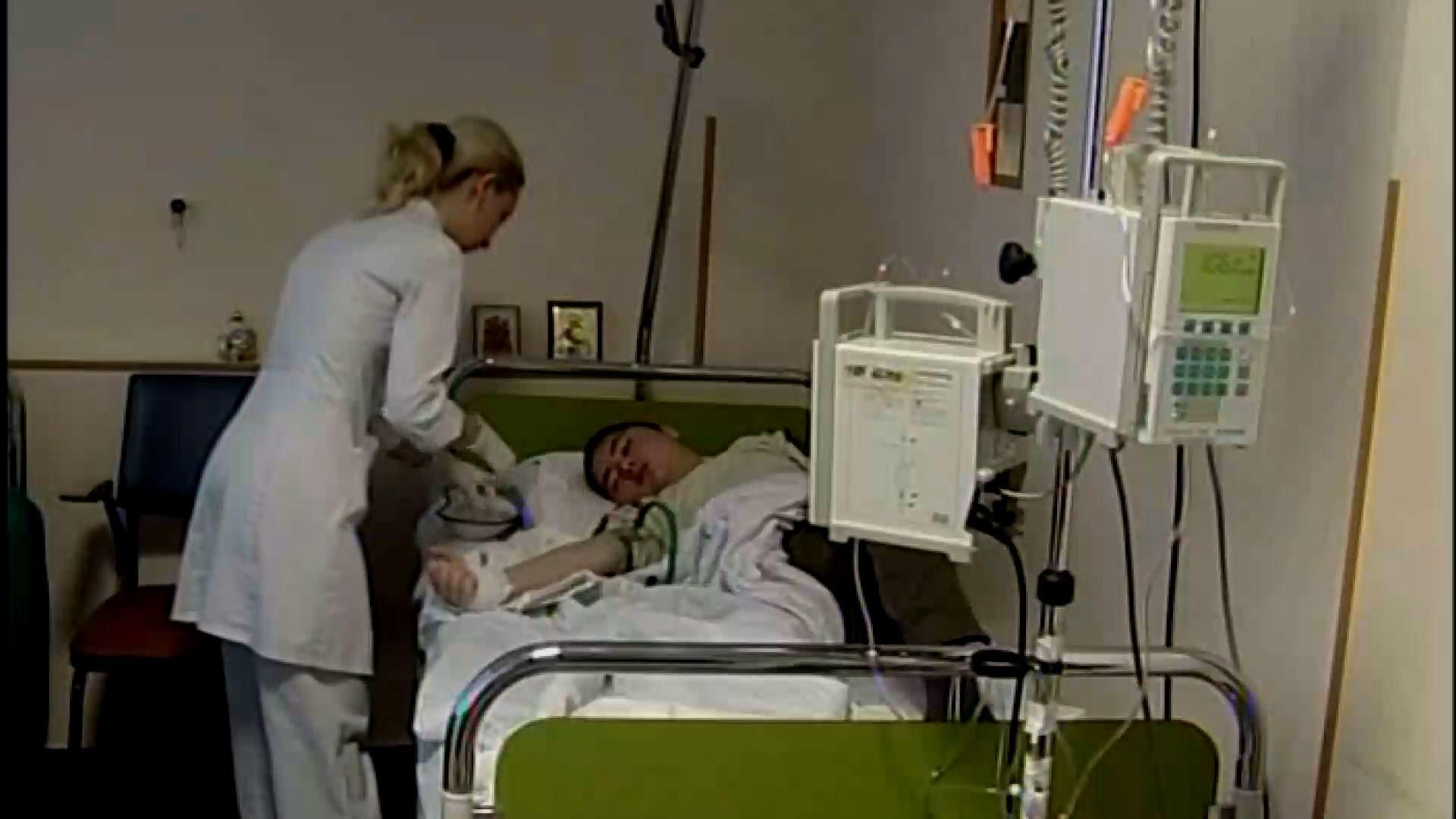 Чи дочекаються маленькі онкохворі українці порятунку вдома
