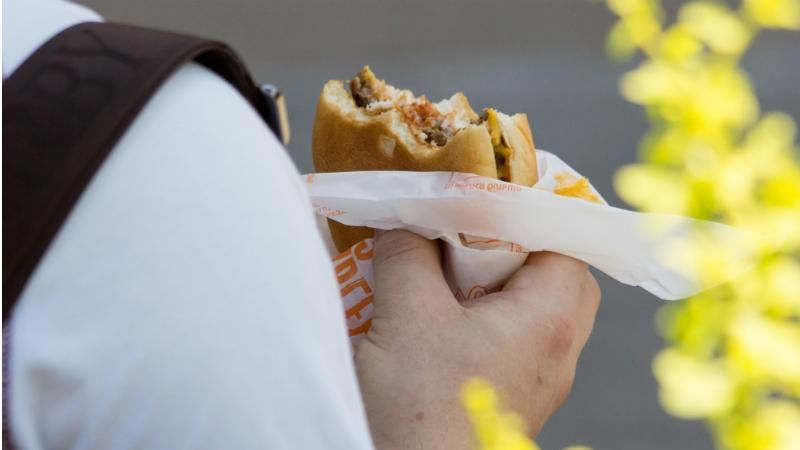 Що не можна робити відразу після їжі Що не можна робити відразу після їжі