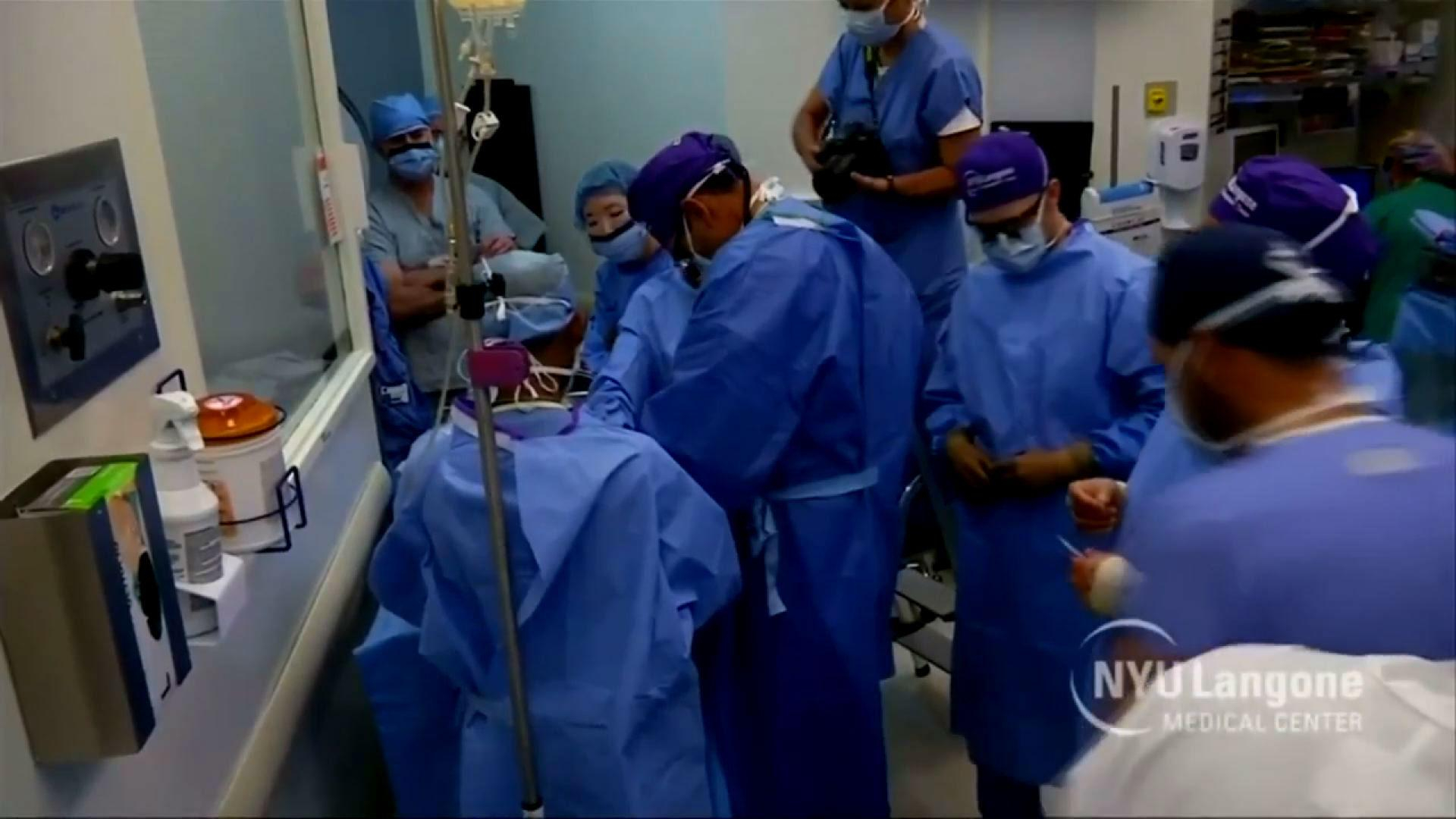 Первую полную пересадку лица сделали в США