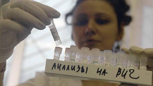 Скандал в Славянске: врачи СПИД-центра испортили тестов на 3 миллиона