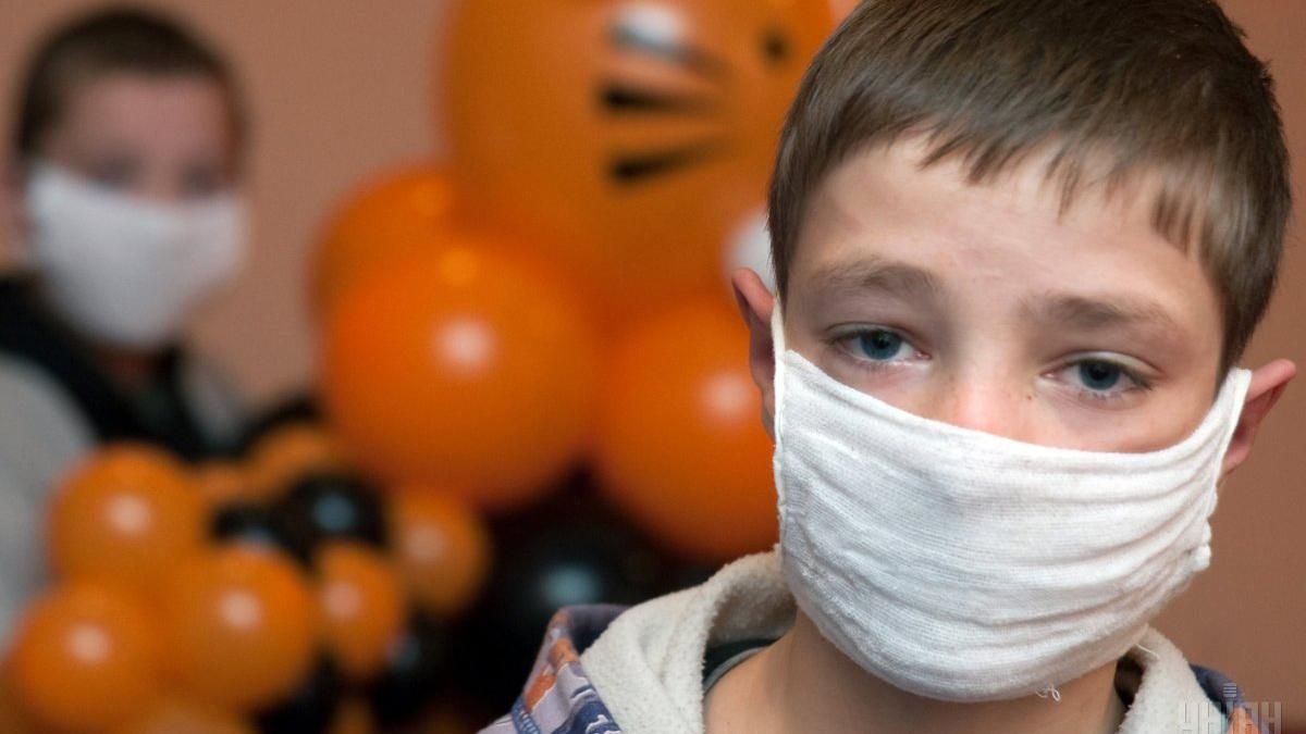 Епідемія грипу не вщухає: ужгородських школярів теж відправили додому