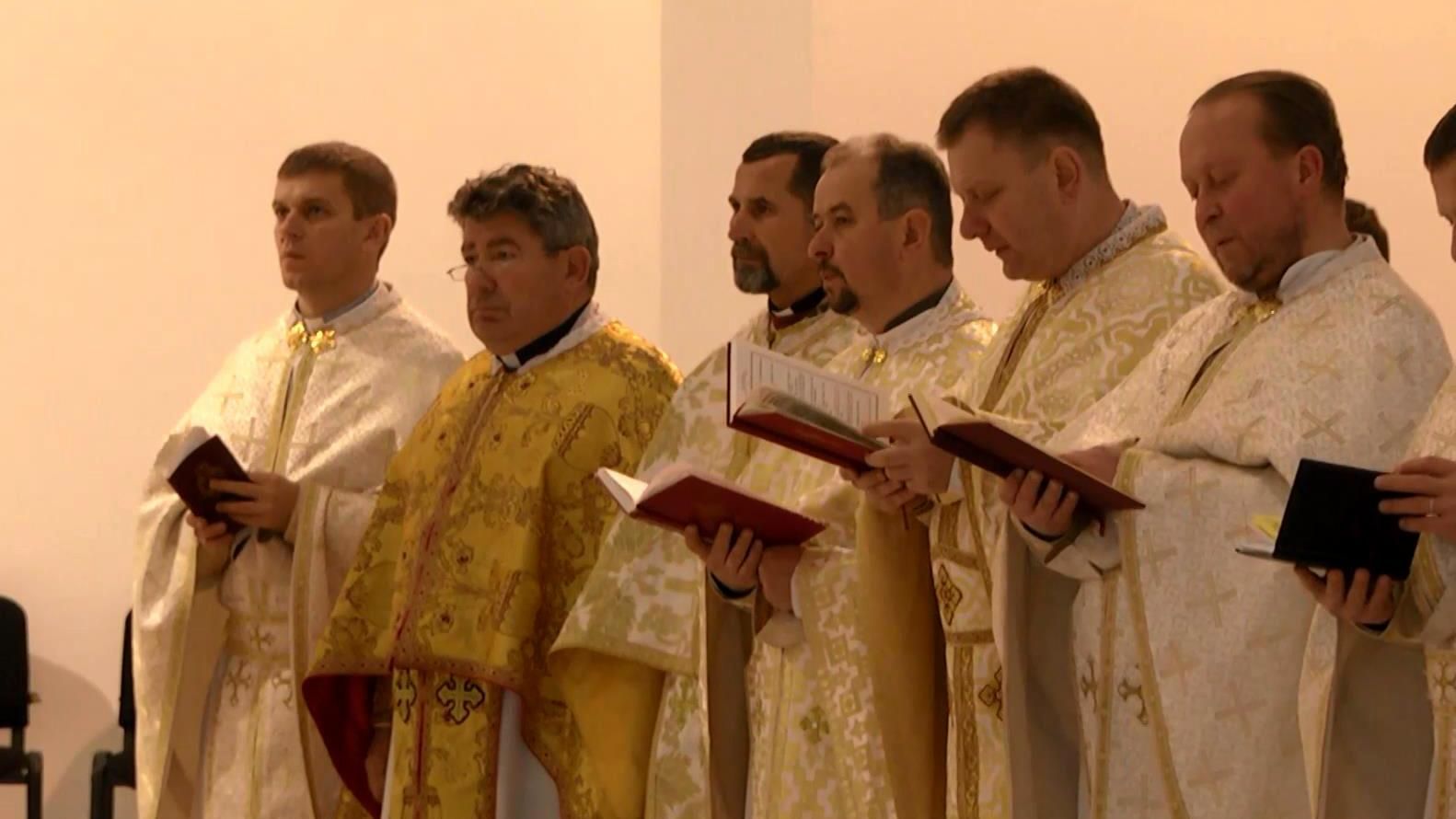 В украинских больницах могут появиться капелланы-психологи В украинских больницах могут появиться капелланы-психологи