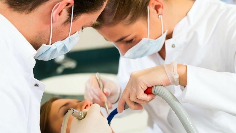 Вражаюча цифра: скільки українців помирають через помилки лікарів Вражаюча цифра: скільки українців помирають через помилки лікарів