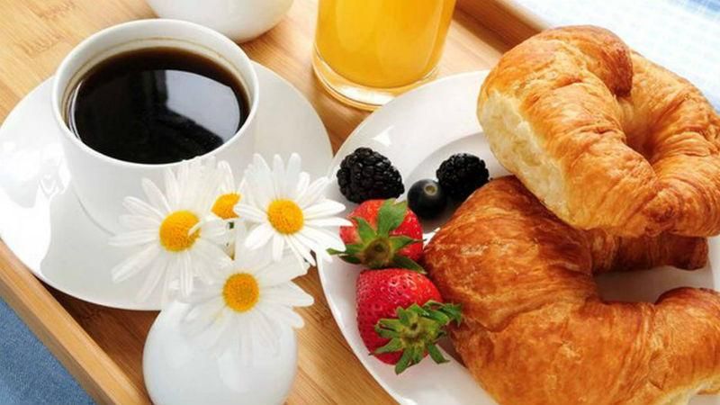 Дієтологи назвали ідеальний час для прийому їжі Дієтологи назвали ідеальний час для прийому їжі