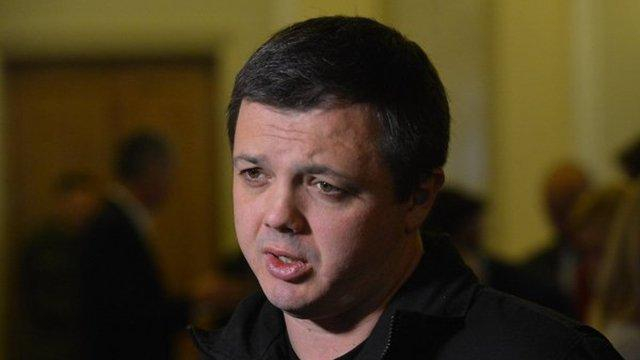 Средства для больниц тратят на что угодно, кроме медицины, — Семенченко Средства для больниц тратят на что угодно, кроме медицины, — Семенченко