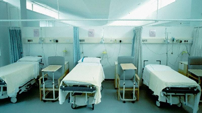 В украинских больницах уменьшат количество койко-мест
