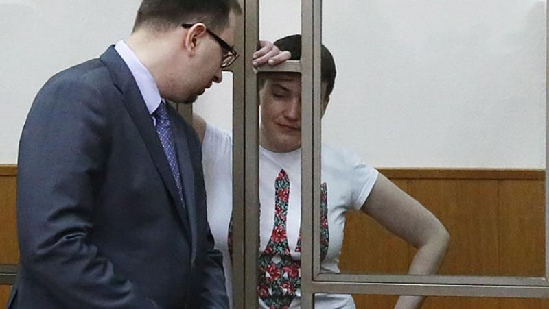 Савченко щодня втрачає по півкілограма ваги, — адвокат