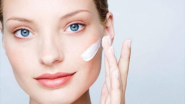 Ученые создали крем, который "омолаживает" кожу за считанные минуты.
Ученые создали крем, который "омолаживает" кожу за считанные минуты.