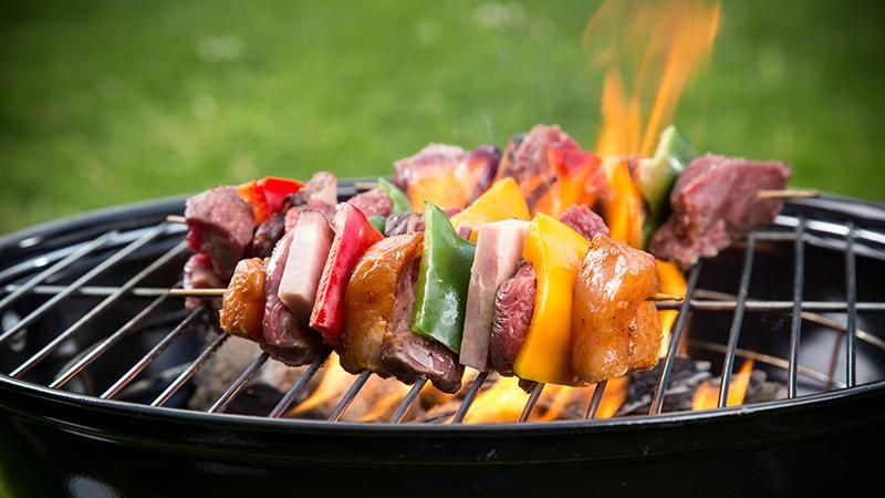 Четыре опасности летнего пикника Четыре опасности летнего пикника