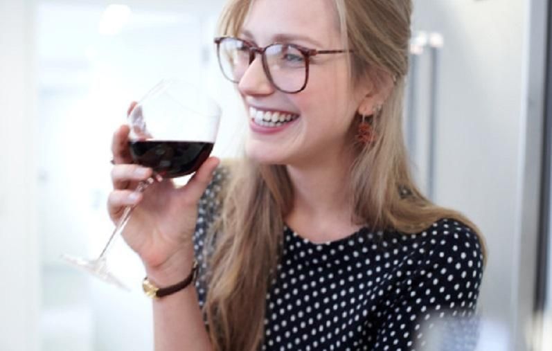 11 фактов о женщинах и алкоголе, которые вас заинтересуют 11 фактов о женщинах и алкоголе, которые вас заинтересуют