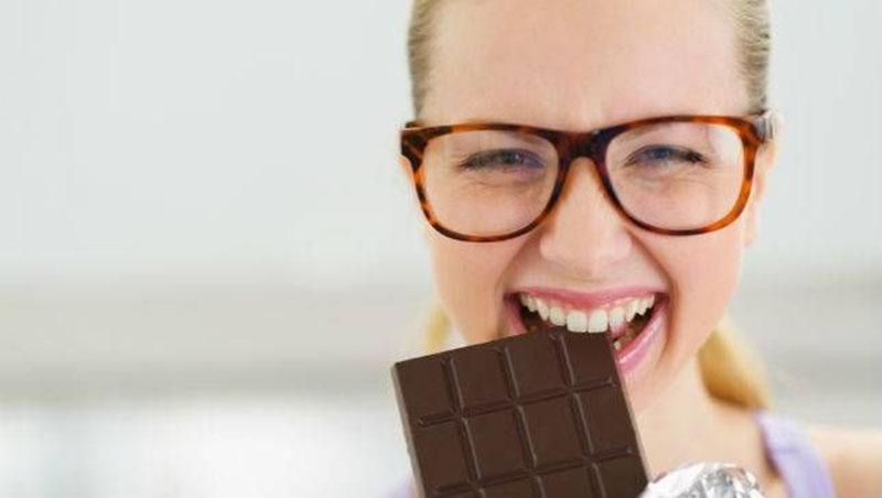 Медики пояснили, від чого залежить любов до шоколаду
