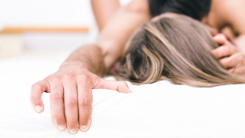 10 недугов, которые лечит секс