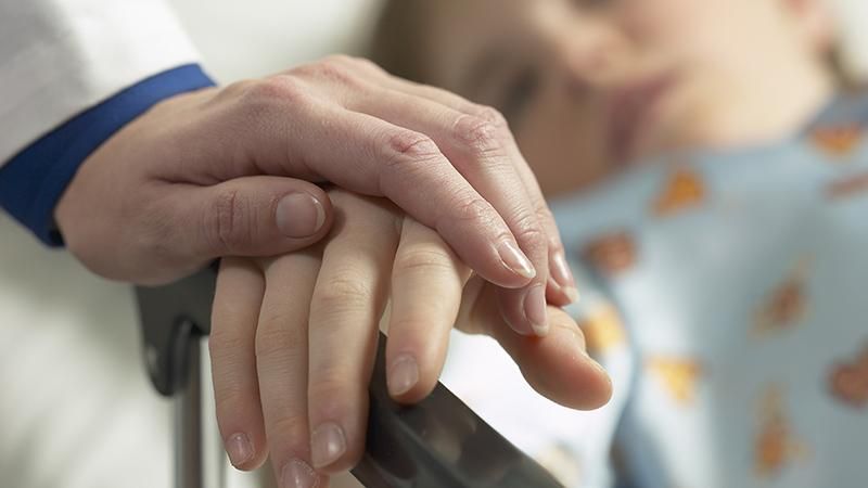 Вчені розповіли, чому корисно провідувати хворих Вчені розповіли, чому корисно провідувати хворих