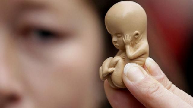 Польща повністю заборонить аборти