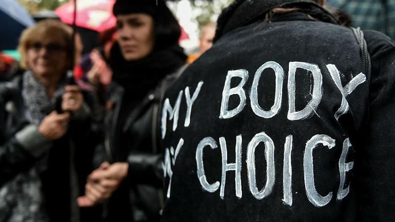В Польщі дозволили робити аборти, але в деяких випадках