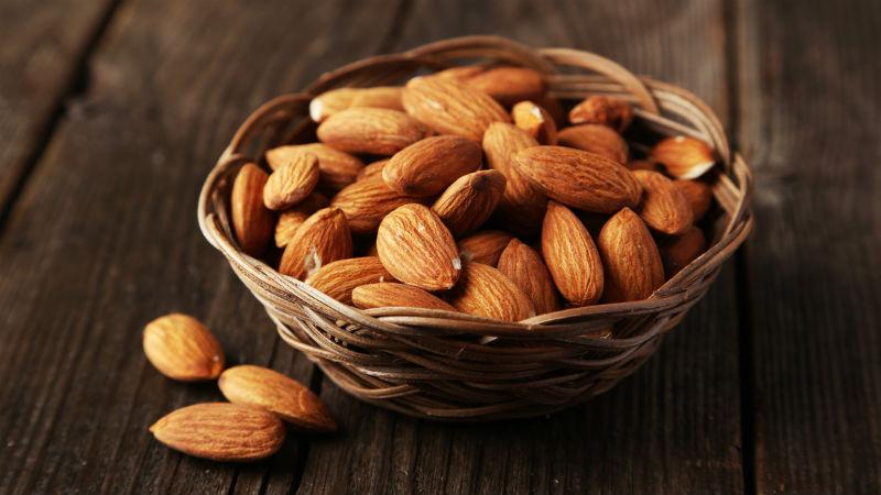 Не только чеснок. Медики назвали вкусный орех, который укрепит иммунитет