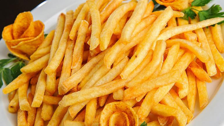 Как пережаренные картофель и хлеб могут привести к раку: результаты исследования