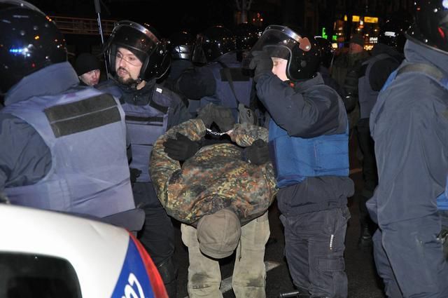 Головні новини 19 лютого: запеклі атаки біля Авдіївки, блокада Банкової і заборона ліків